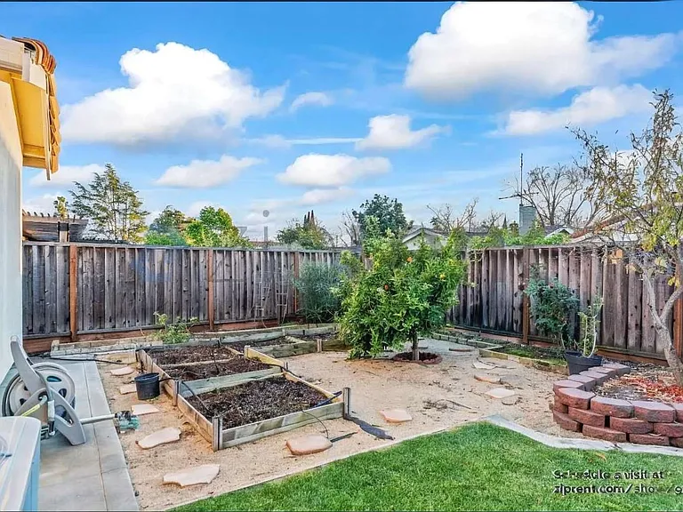 1680 Morrill Ave — Photo 7