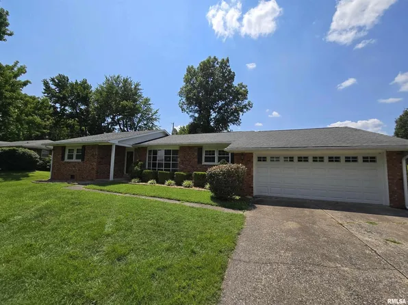 13 Sunset Dr, Mount Vernon, IL 62864