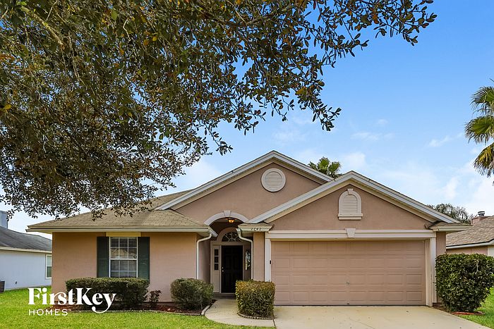 1st image of 2742 Salina Ct