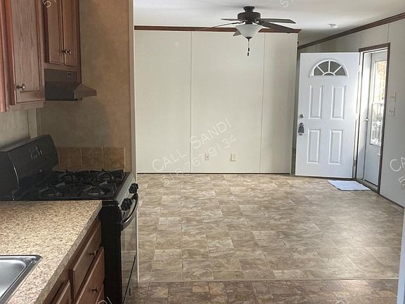 3rd image of 20 Leisure Ln