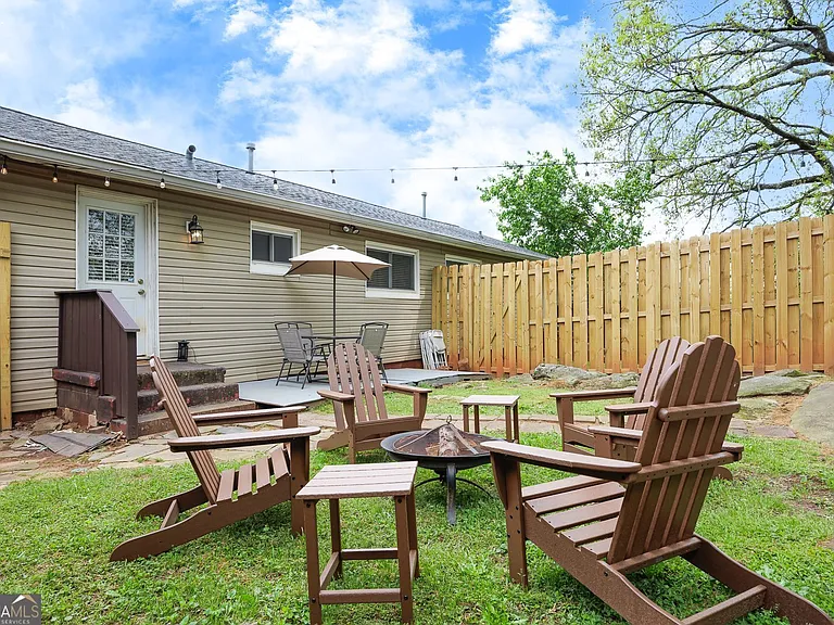 1040 Herndon St NW #B — Photo 32
