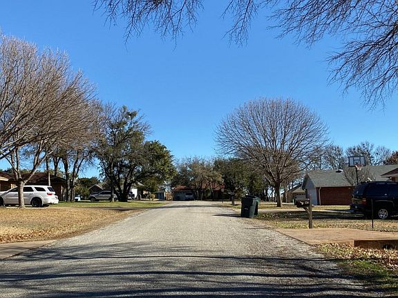 4th image of 1202 Spanish Moss Dr