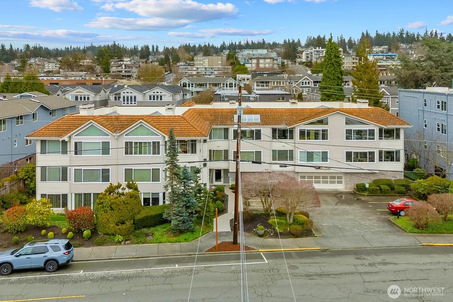 233 3rd Avenue S #305 photo 1