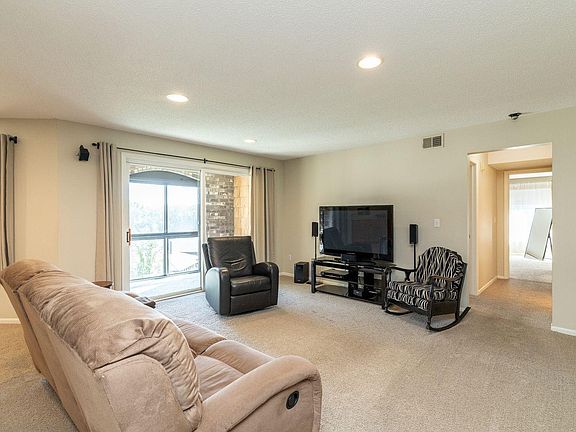 5th image of 1860 Eagle Ridge Dr #W304