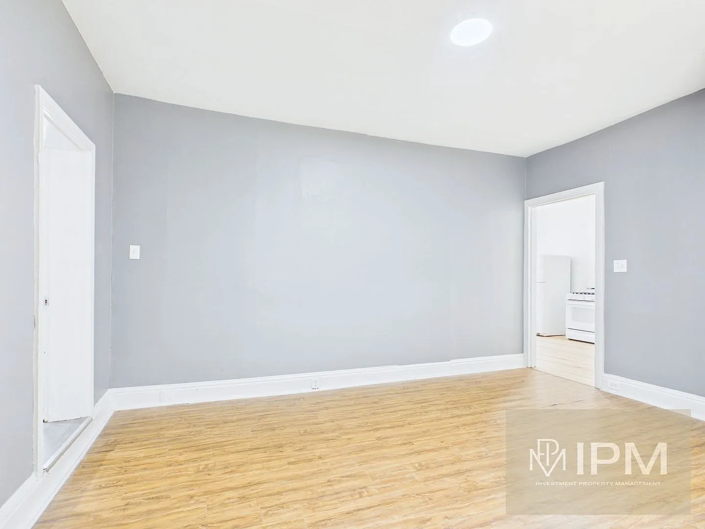 597 W Philadelphia St — Photo 4