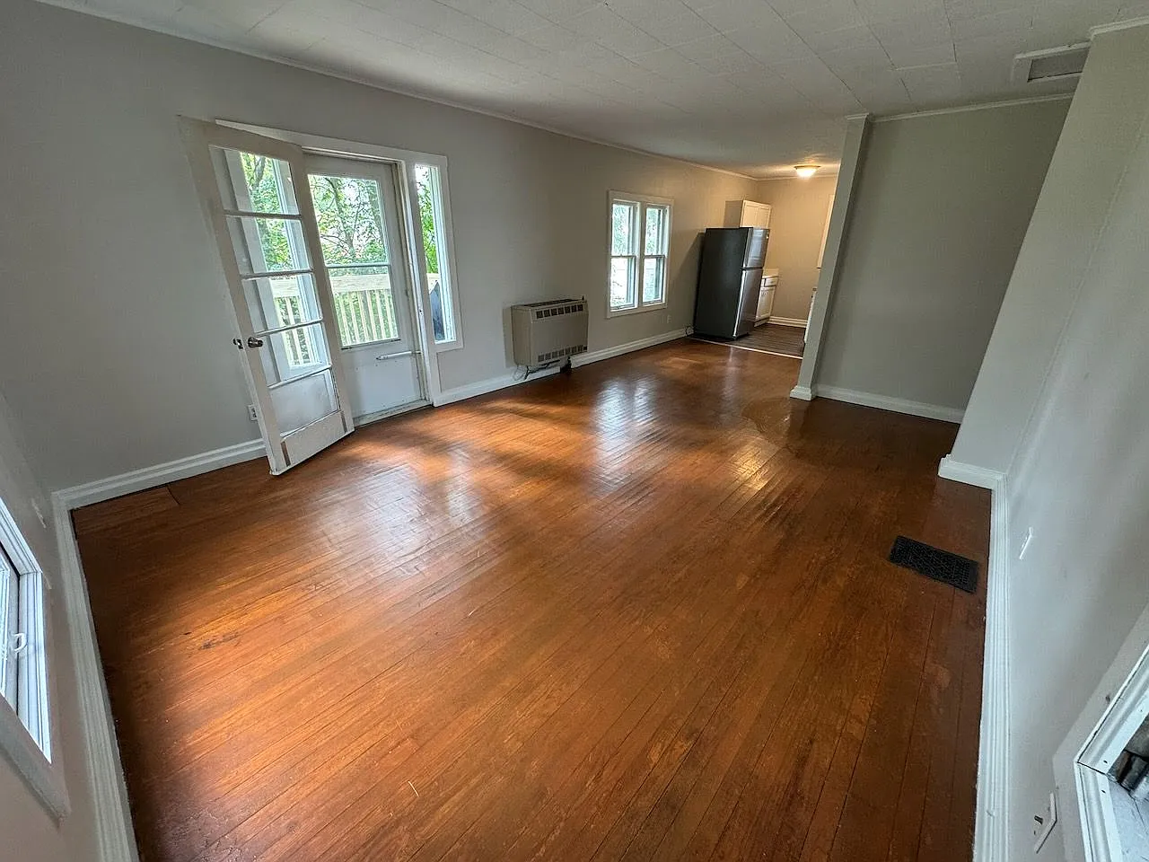 2 bed, 1.0 bath, $1,550 — Photo 3
