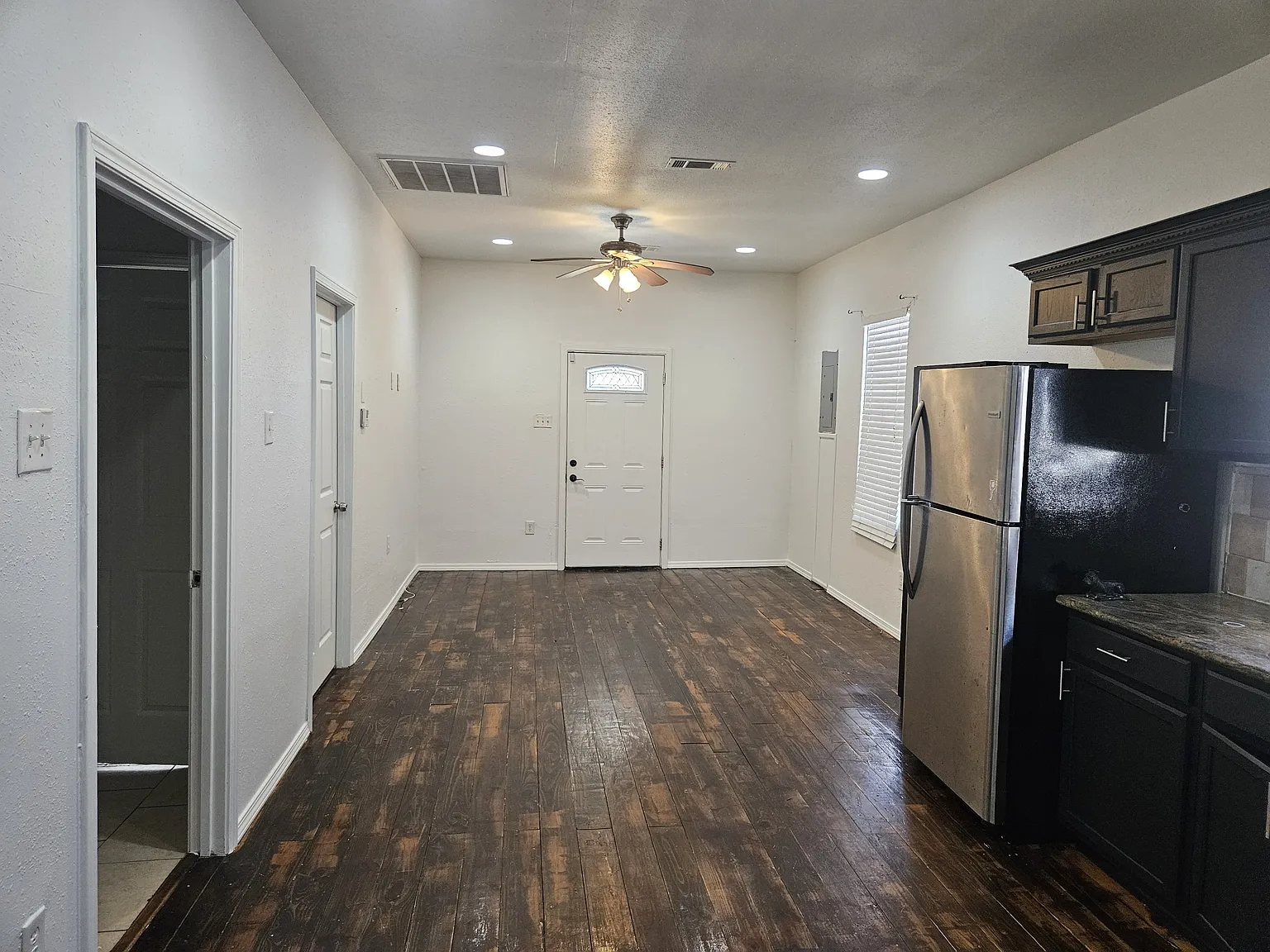 3907 Franklin Avenue - 1 — Photo 4