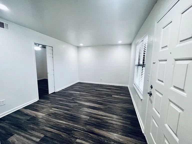 The Landing On 9 — Photo 17