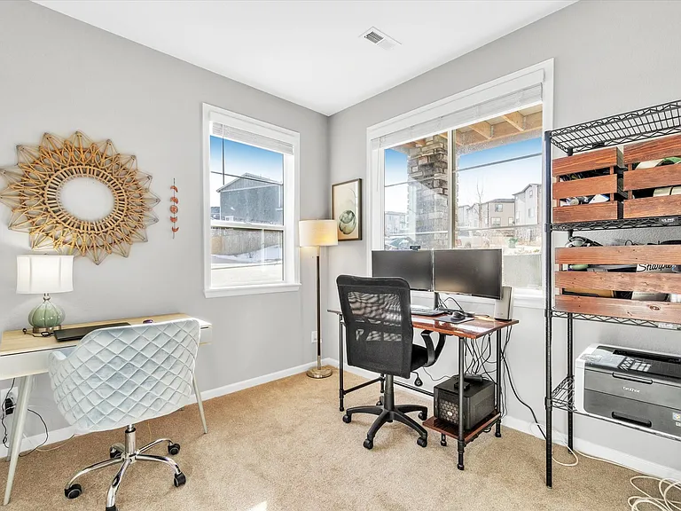 1554 Castle Creek Cir — Photo 19