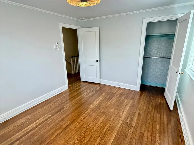 844 E Madison St — Photo 18