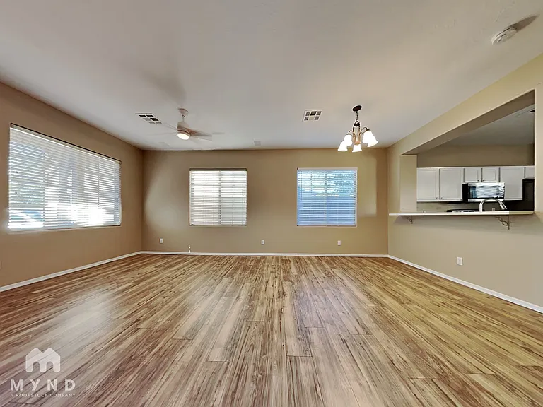 4532 E Harrison St — Photo 4