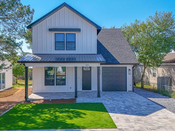 615 Sea Breeze Dr, Panama City Beach, FL 32413