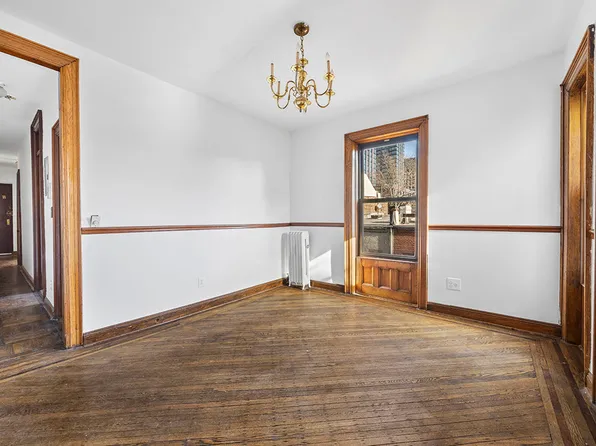 560 Dean Street image 8 of 15