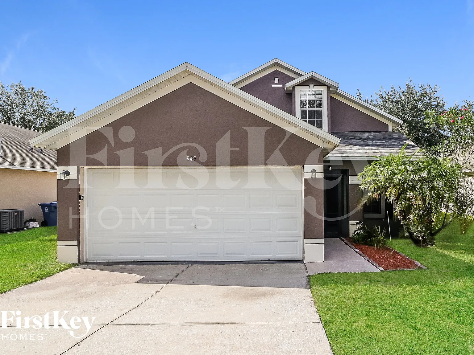 4 bed, 2.5 bath, 1527 sqft, $1,725 — Photo 1