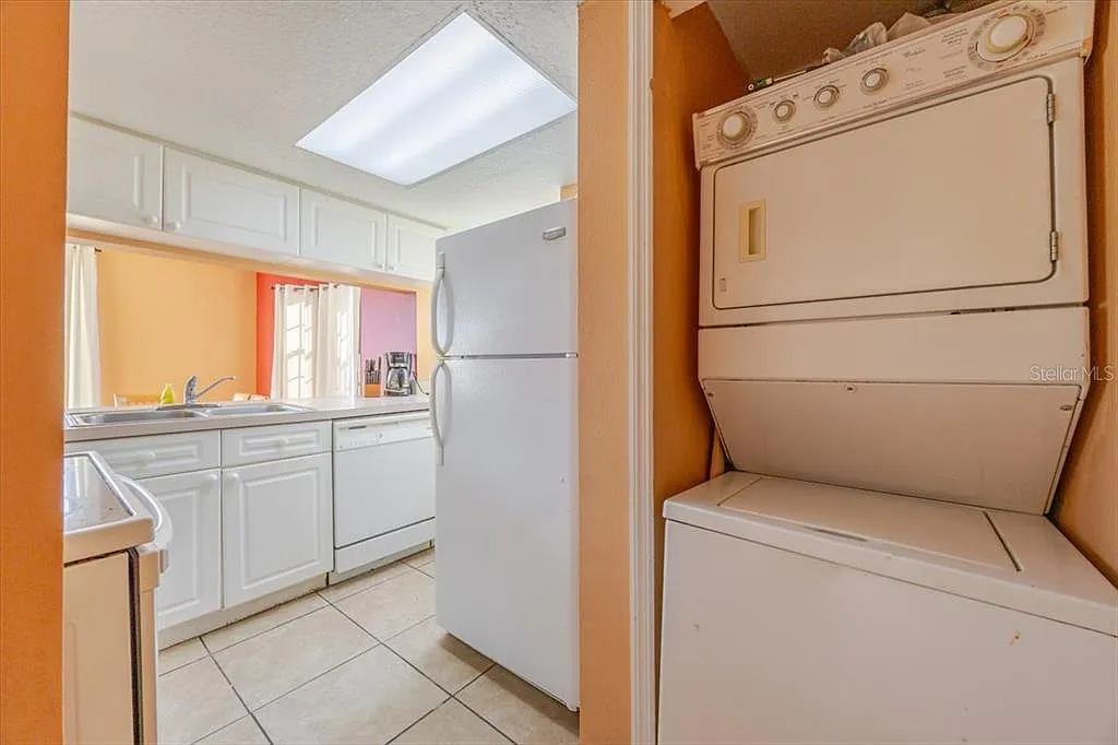 3 bed, 2.0 bath, 1686 sqft, $1,850 — Photo 3
