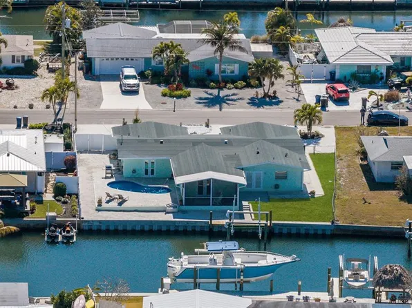 10316 Kingfisher Rd W, Bradenton, FL 34209