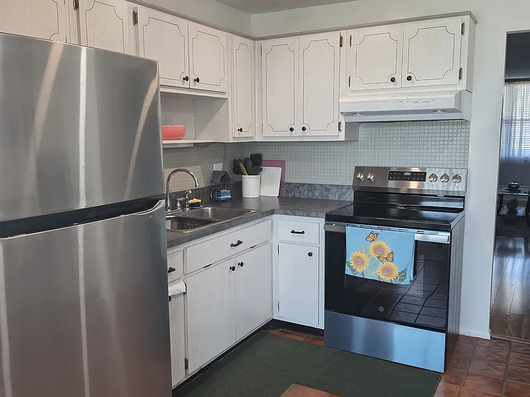 4895 Bay St NE — Photo 6
