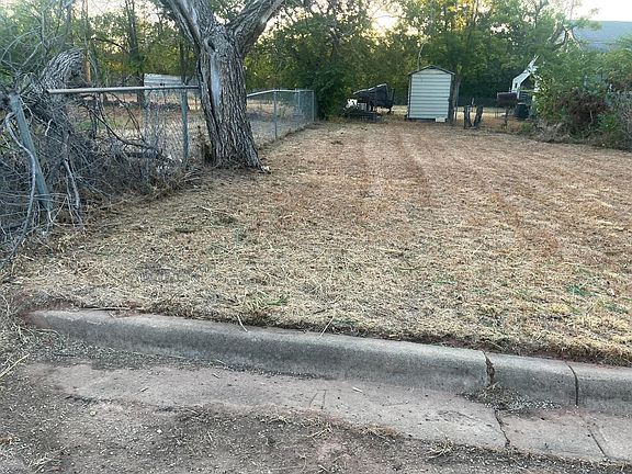 2nd image of 900 Chance St