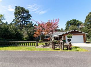 4726 Sea Breeze Ln, Florence, OR 97439