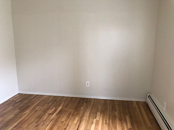5th image of 309 E 164th St APT 5B