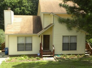 6950 Melbourne Dr, Fayetteville, NC 28314