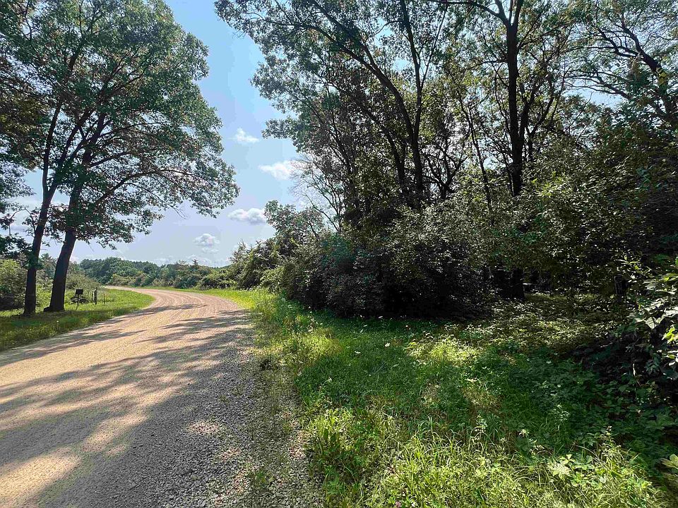 1st image of N1349 Black Oak Ct