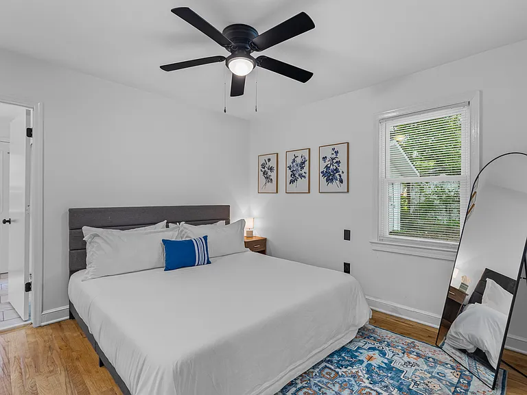 5475 Lauradell Ave — Photo 8