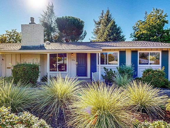 3rd image of 6836 Oakmont Dr