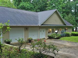 30 Moccasin Ln, Fort Gaines, GA 39851