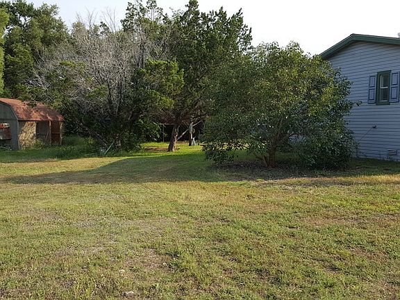 3rd image of 503 Phillip Ln