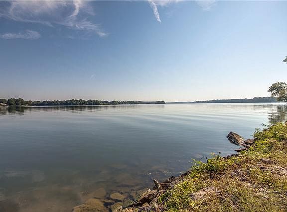 4th image of 6 Harbor Cove Dr