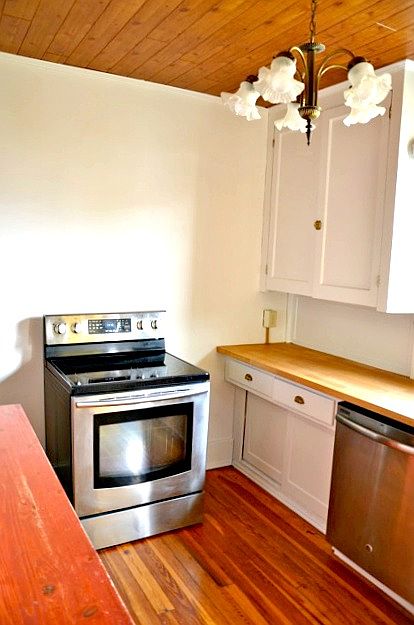 2nd image of 2347 W Allen St