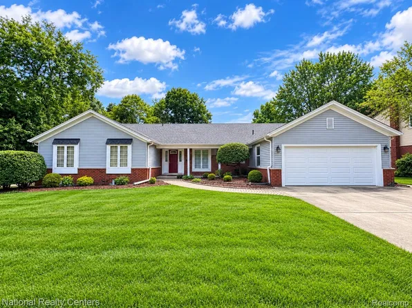 44967 Governor Bradford Rd, Plymouth, MI 48170