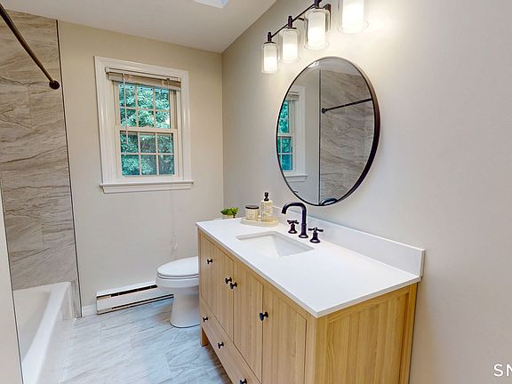5th image of 1789 Foxon Road #1B