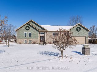 1899 Farisita Dr, Ottawa, ON K0A3H0