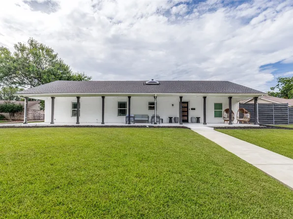 3307 Pine Tree Cir, Farmers Branch, TX 75234