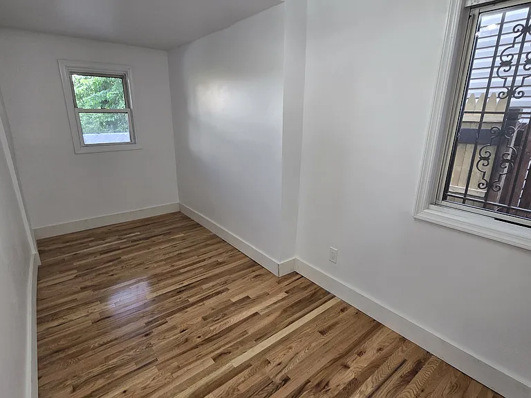 108 S 6th St #G1 — Photo 7
