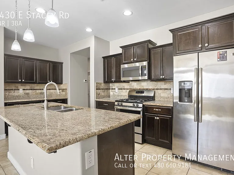 2430 E Stacey Rd — Photo 12