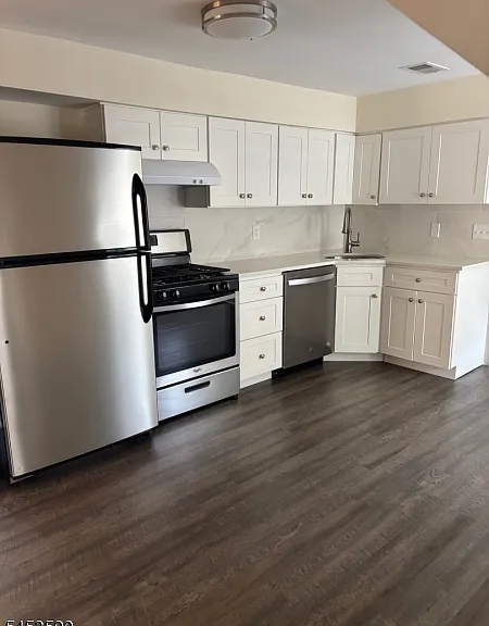 16 Summit Ave #3 — Photo 3