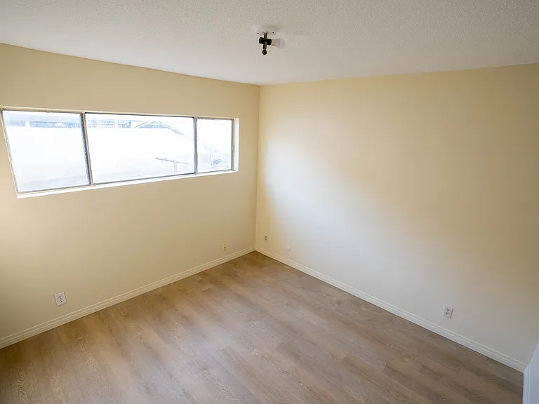 1941 Orchard Ave #3 — Photo 14