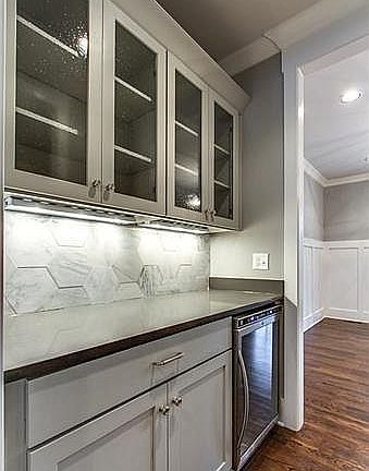 3rd image of 909 Noelton Ave