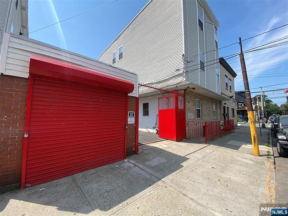 1st image of 109-111 Fleming Avenue