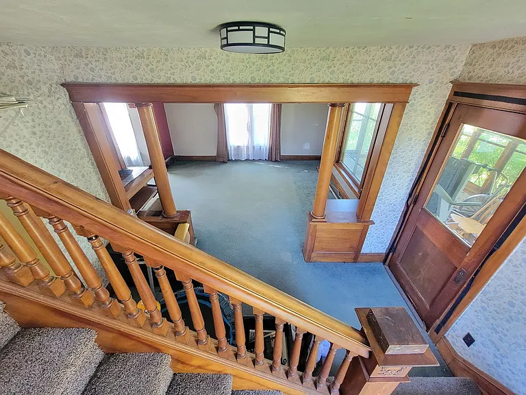 710 Maplewood Rd #1 — Photo 8