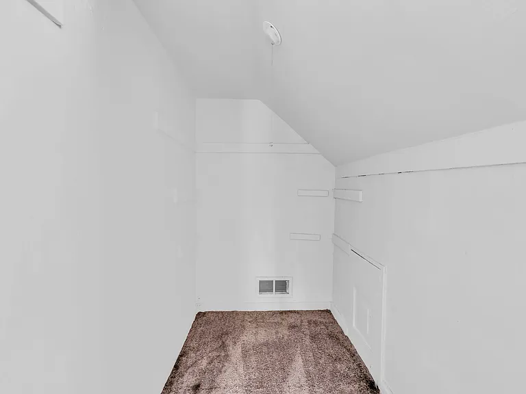 1462 E 175th St #3 — Photo 10