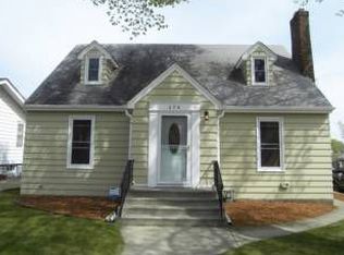 276 Griggs St S, Saint Paul, MN 55105