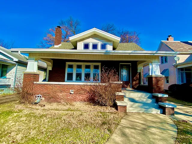 856 Washington Ave photo 1