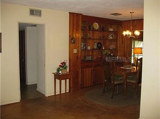 2nd image of 3416 N Westmoreland Dr