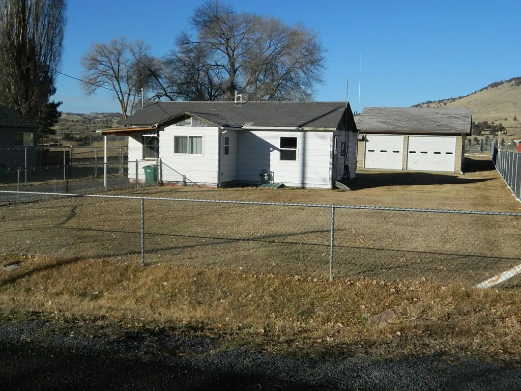 4753 Frieda Ave photo 1