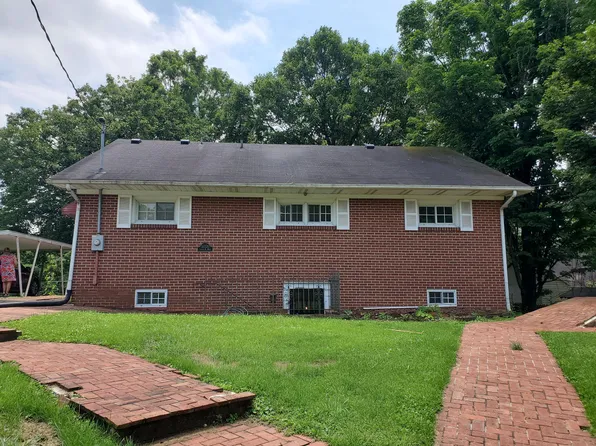 74 Elam Rd, Castlewood, VA 24224