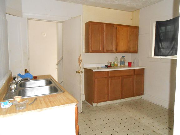 5th image of 3768 N 13th St #3770